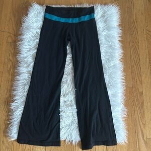 Lululemon Black and Teal Pants